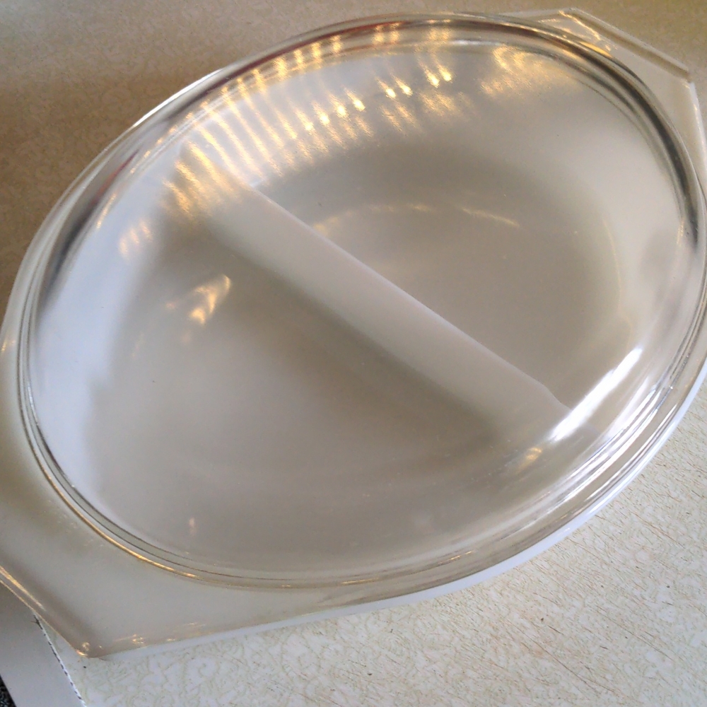 2 Pyrex Casserole - Picture 7 of 7